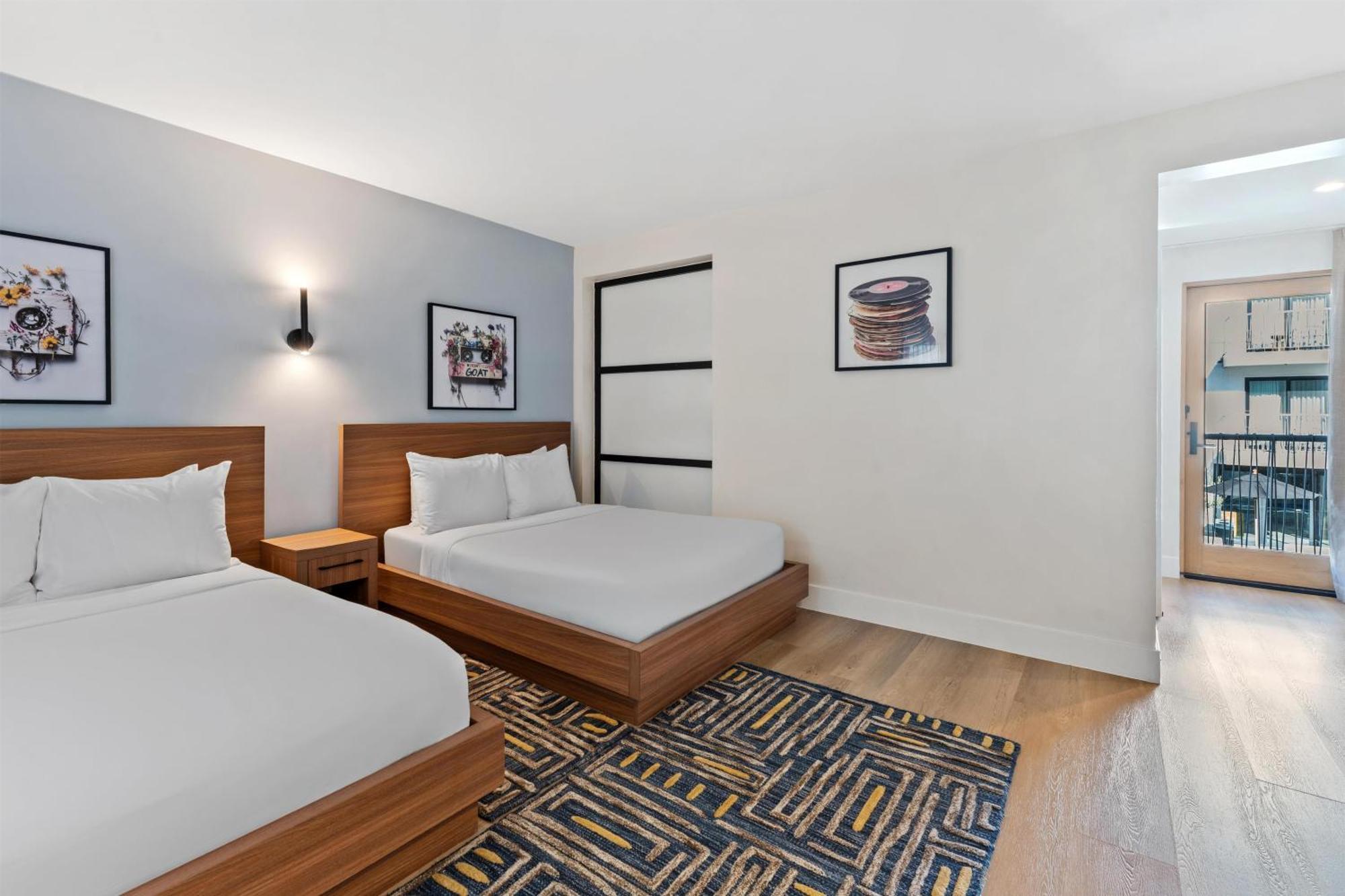 Double Room Two Double Beds Balcony
