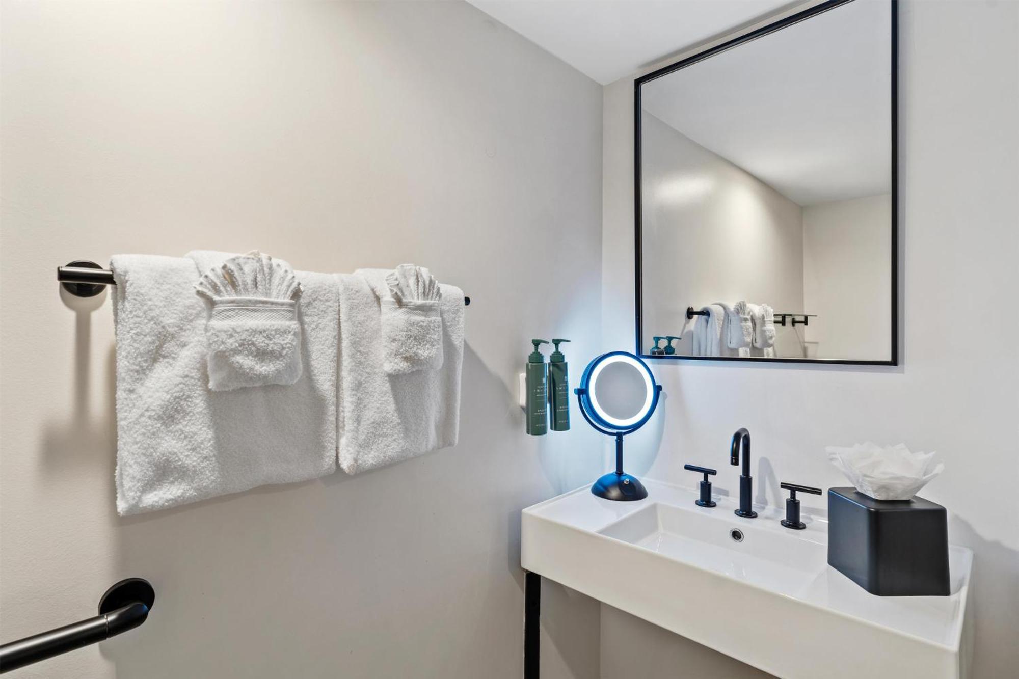 Room One Full Bed Roll Shower Mobility Accessible